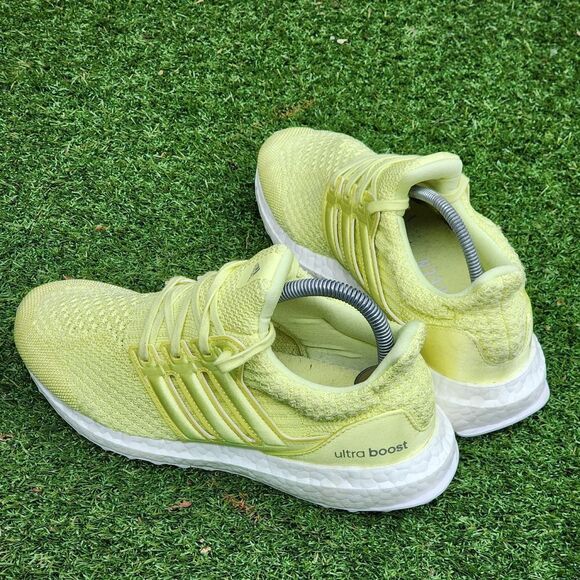 ADIDAS ULTRABOOST - Womens Sneakers - SIZE 7.5 - Picture 4 of 9